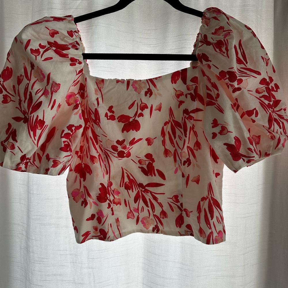 Linen Blend Floral Puff Sleeve Top (NWOT)